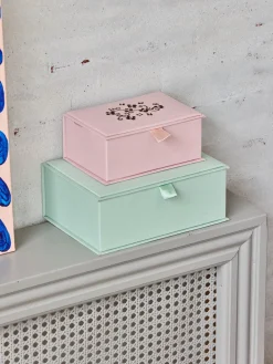 Boîte de rangement brodée
