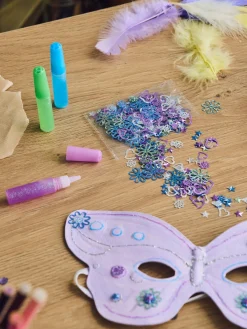Paillettes et colle pailletée