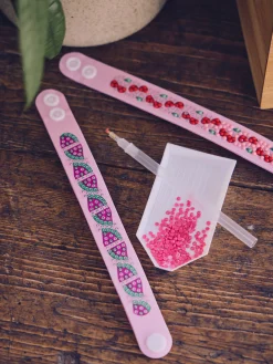 Bracelets à peindre avec strass