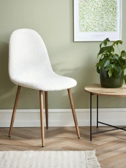Chaise en tissu bouclé