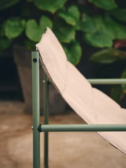 Chaise longue
