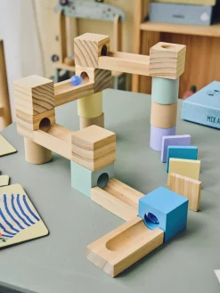 Circuit à billes en bois