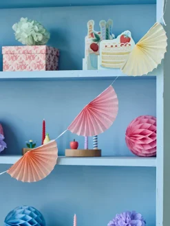 Guirlande avec éventails en papier