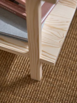 Table basse carrée en bois de pin