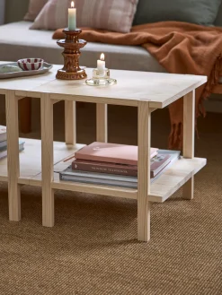 Table basse carrée en bois de pin