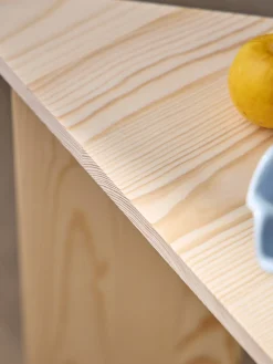 Table d’appoint triangulaire en bois de pin