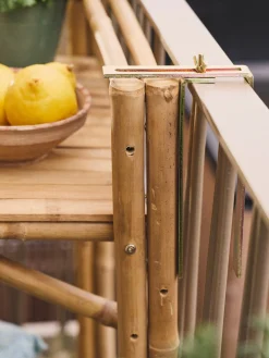 Table de balcon suspendue