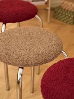 Tabouret en tissu teddy